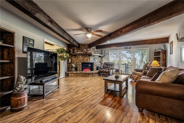 Property Photo: 3 Fenchurch Lane AR 72715