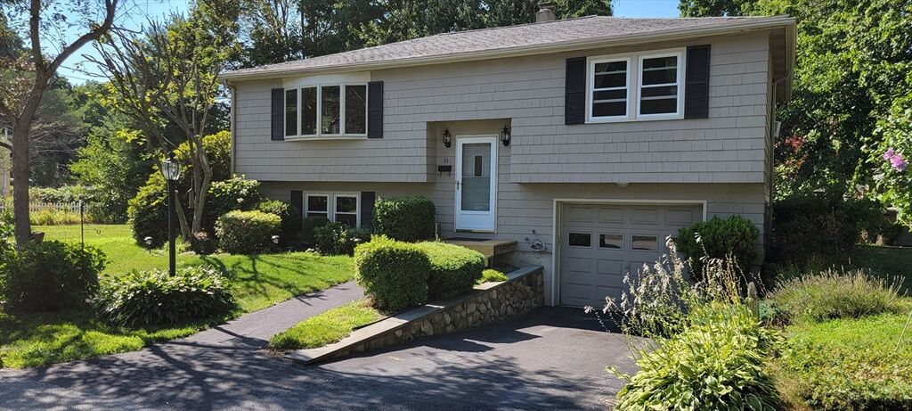 Property Photo:  35 Park Ave  MA 01867 