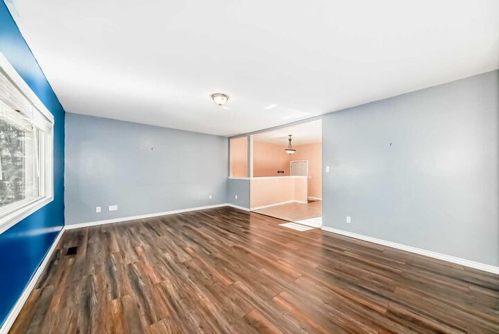 Photo de la propriété: 1942 Cottonwood Crescent SE AB T2B 1P5
