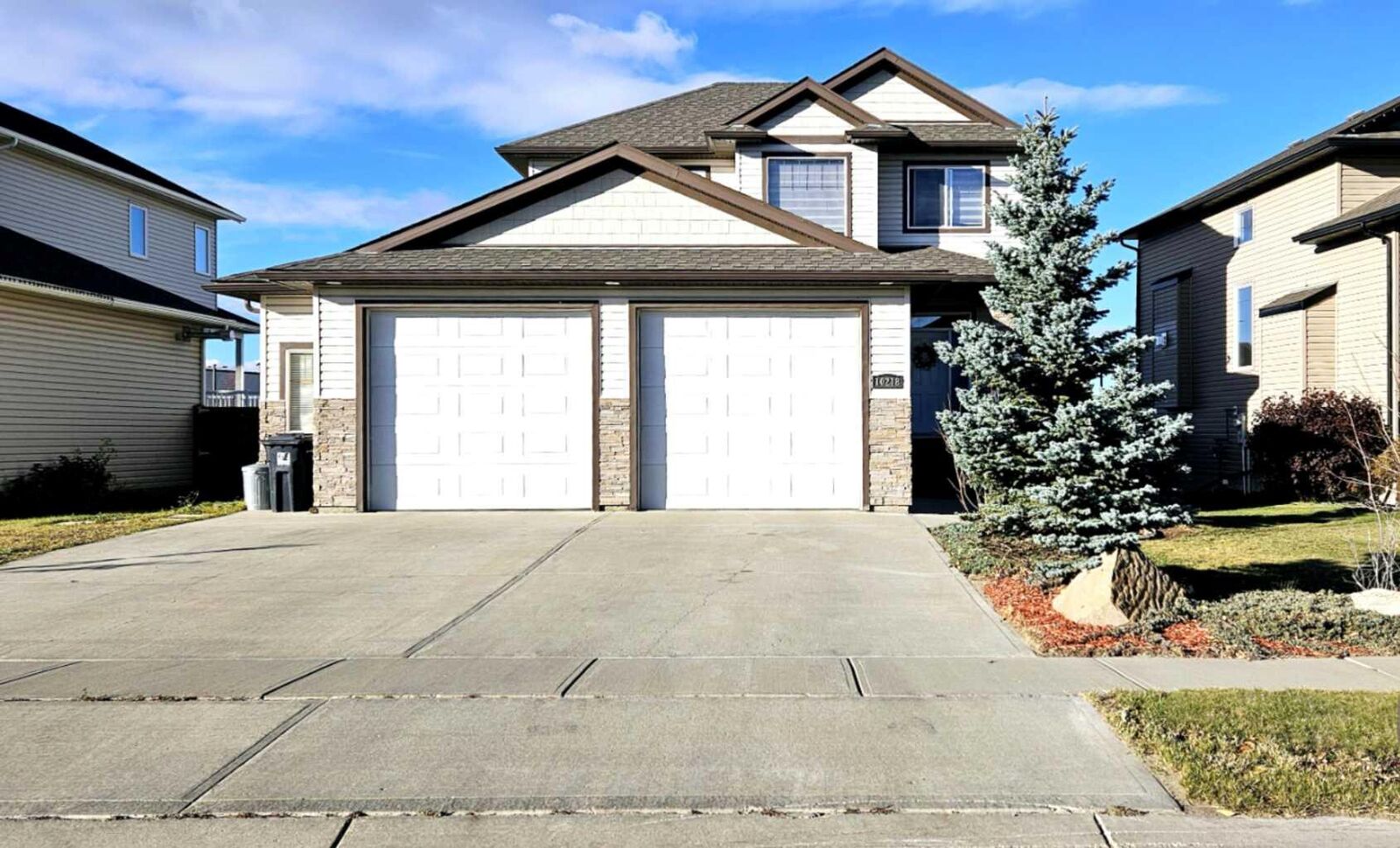 Property Photo:  10218 154 Avenue  AB T8X 0J6 