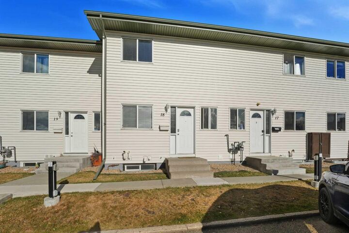 1 Fir Street 18  Red Deer AB T4N 4Y1 photo