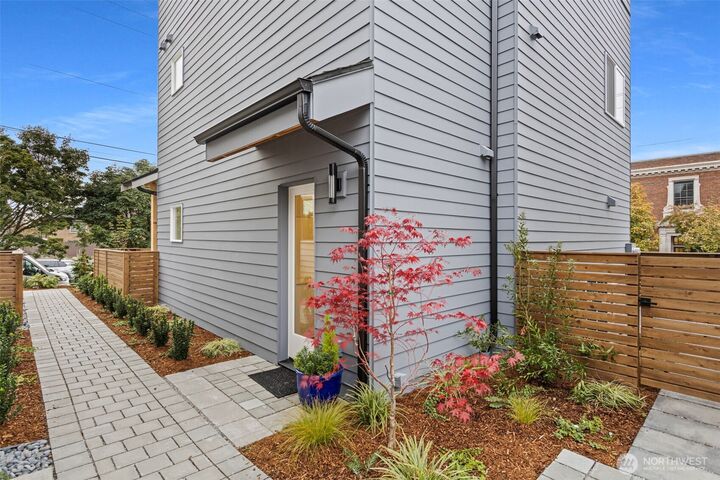 8001  25th Avenue NW  Seattle WA 98117 photo