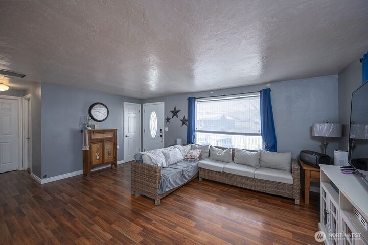 Property Photo:  1116  Cottage Street SE  WA 98823