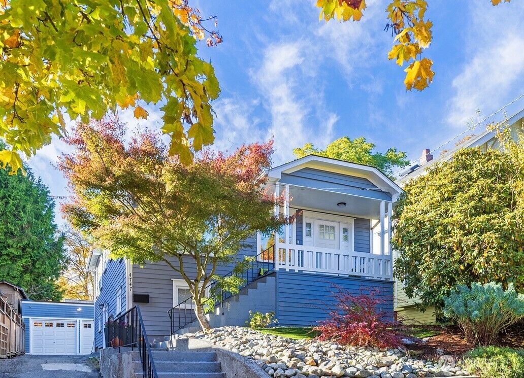 Property Photo: 4747 Thackeray Place NE WA 98105