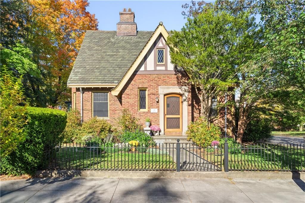 Property Photo:  166 Lancaster Street  RI 02906