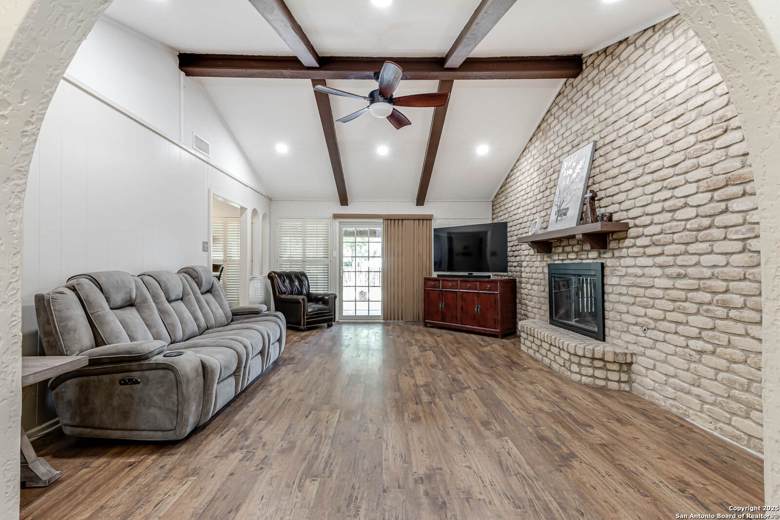 Property Photo: 5915 Rimkus TX 78238