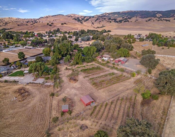 Property Photo:  12467 Creekview Court  CA 95046