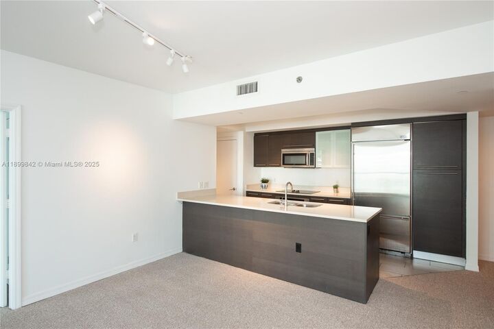 Property Photo:  500 Brickell Av 1505  FL 33131 