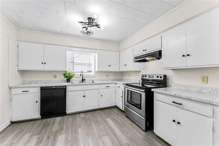 Property Photo:  1624 9th St Street  LA 70601 