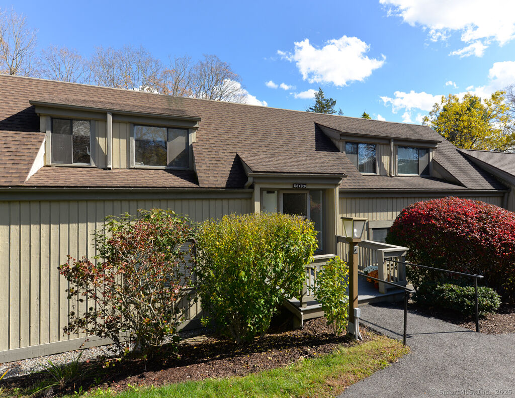Property Photo:  103 Heritage Village D  CT 06488 