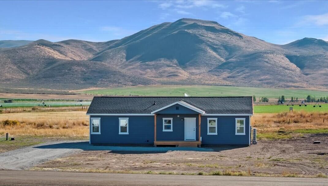 Property Photo: 8 Punkin Center (No Garage) Rd ID 83313