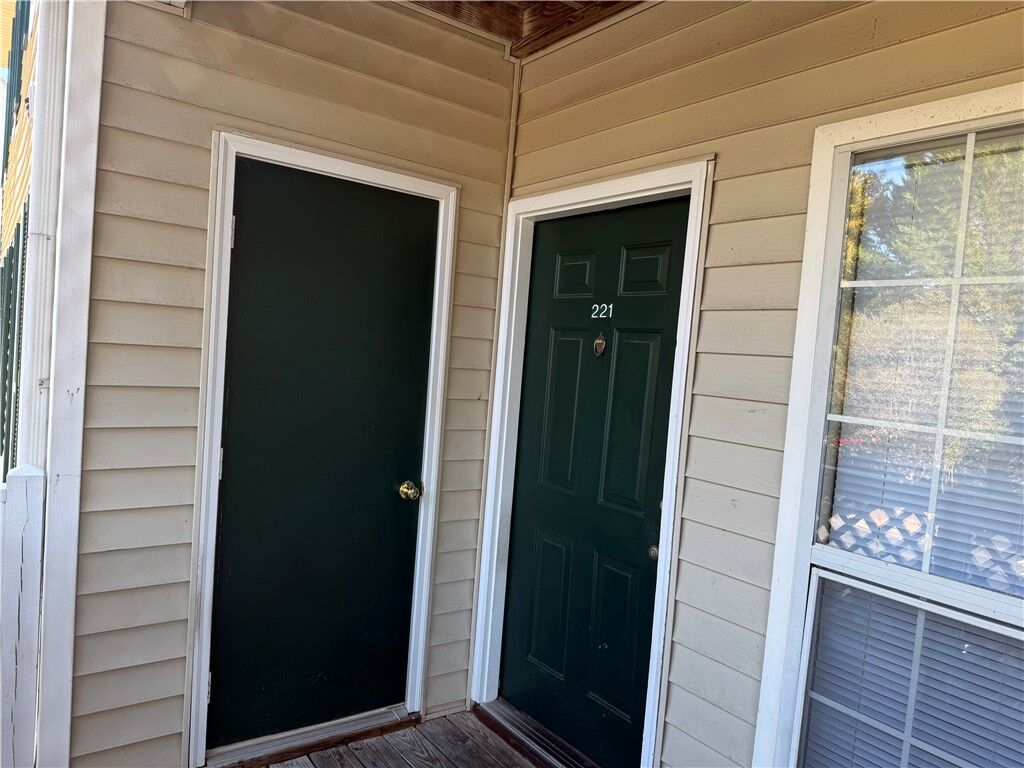 Property Photo: 102 Calhoun Street 221 SC 29631