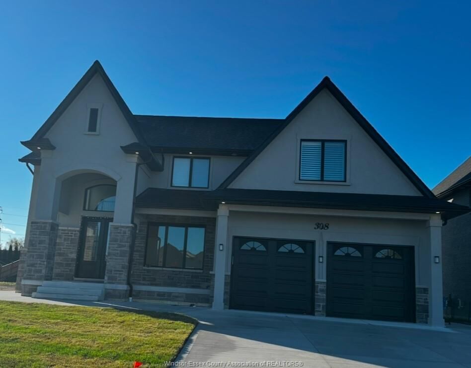 Property Photo:  308 Blake Avenue Lower  ON N8L 1B6