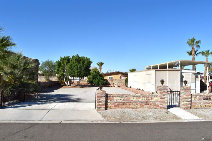 Property Photo: 12700 S Joleane Ave AZ 85367