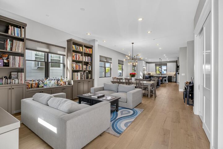 Property Photo:  2611 S Street  CA 95816