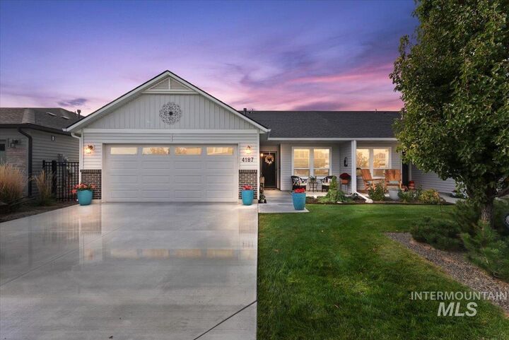 Property Photo:  4187 E Blueberry  ID 83642