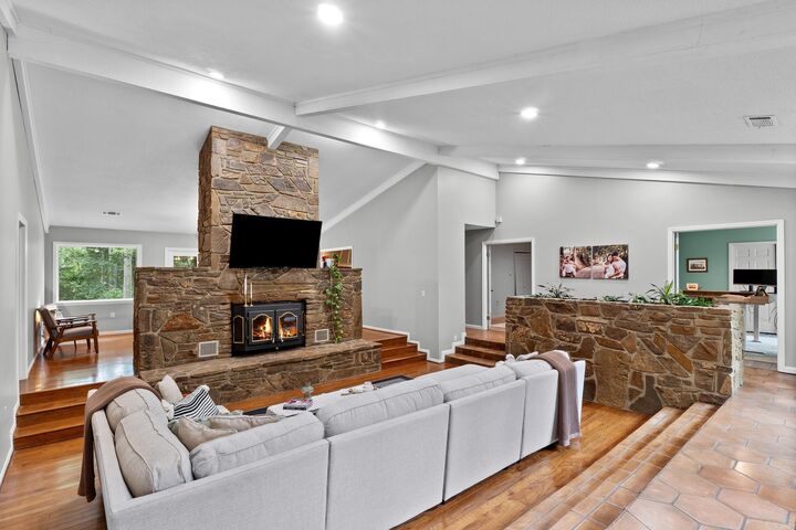 Property Photo: 18 Riviera Drive AR 72034