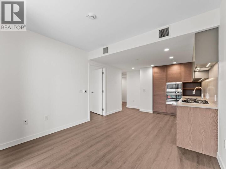 Property Photo:  5685 Halley Avenue 1601  BC V5H 2P8 