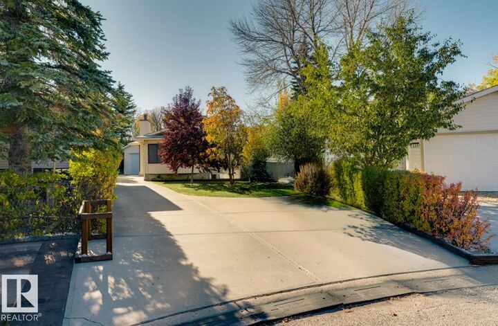 Property Photo: 232 Ranchview Pl NW AB T4G 1R7