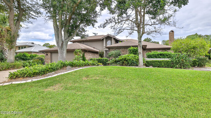 Property Photo:  1773 Mitchell Court E  FL 32128