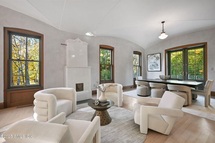 Property Photo:  16 Martin Dale North  CT 06830 