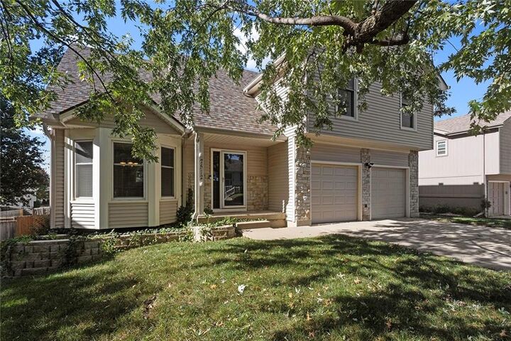 Property Photo:  2512 N 109th Terrace  KS 66109