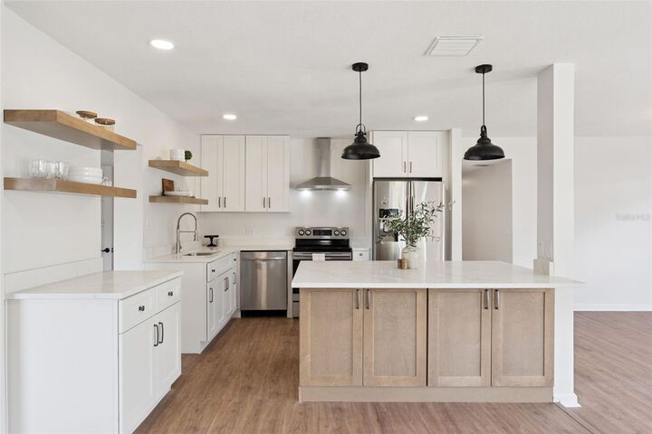 Property Photo:  1429 Yates Street  FL 32804