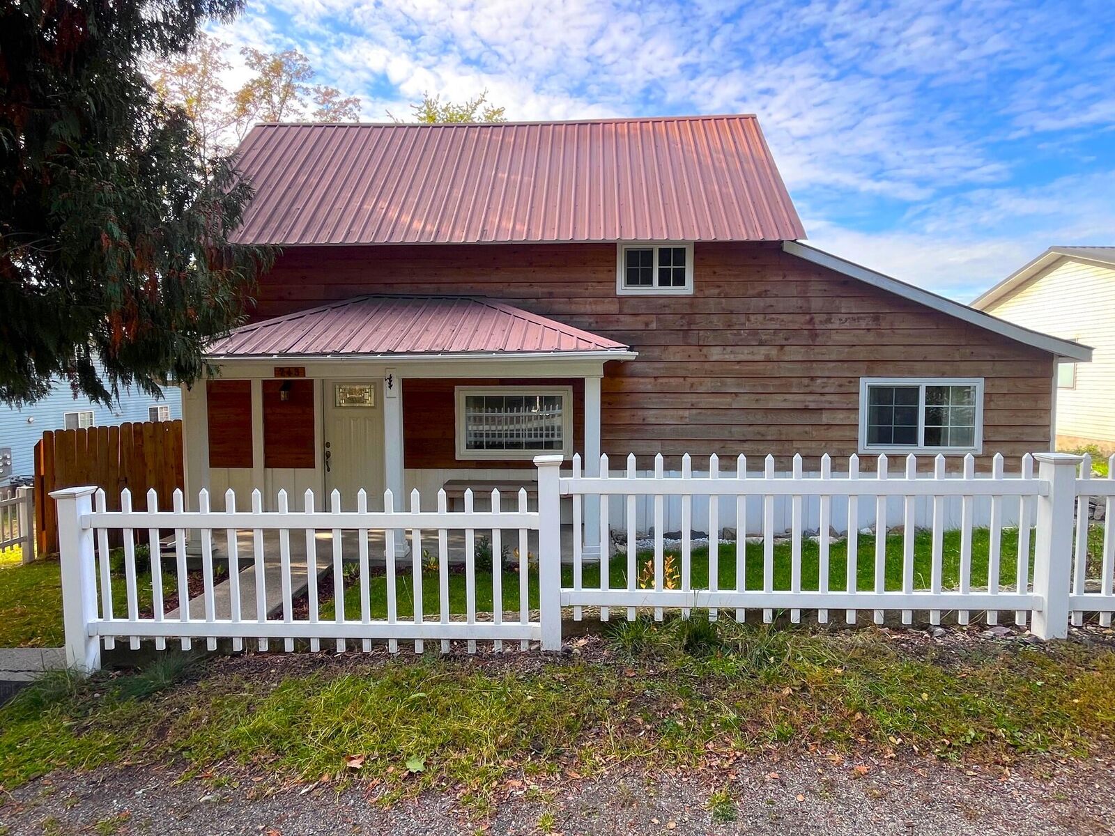 Property Photo: 743 N Elm St WA 99114
