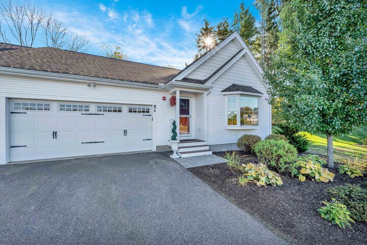 Property Photo:  5 Sunset Lane  NH 03833 