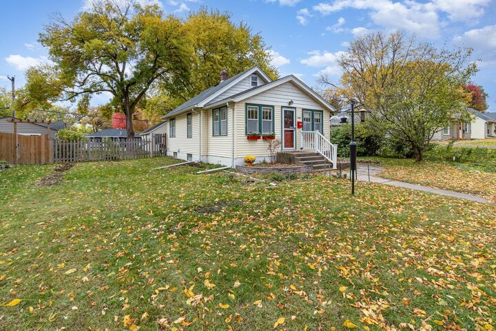 Property Photo:  3416 Sumter Avenue S  MN 55426