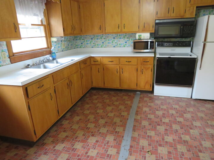 Property Photo: 2560 Ellington Road CT 06074