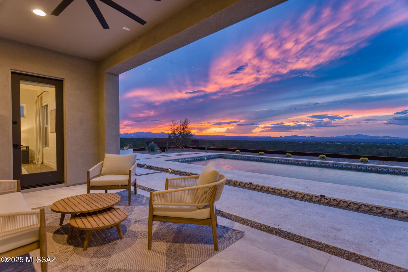 Property Photo:  18565 Ava Ridge Place  AZ 85641 