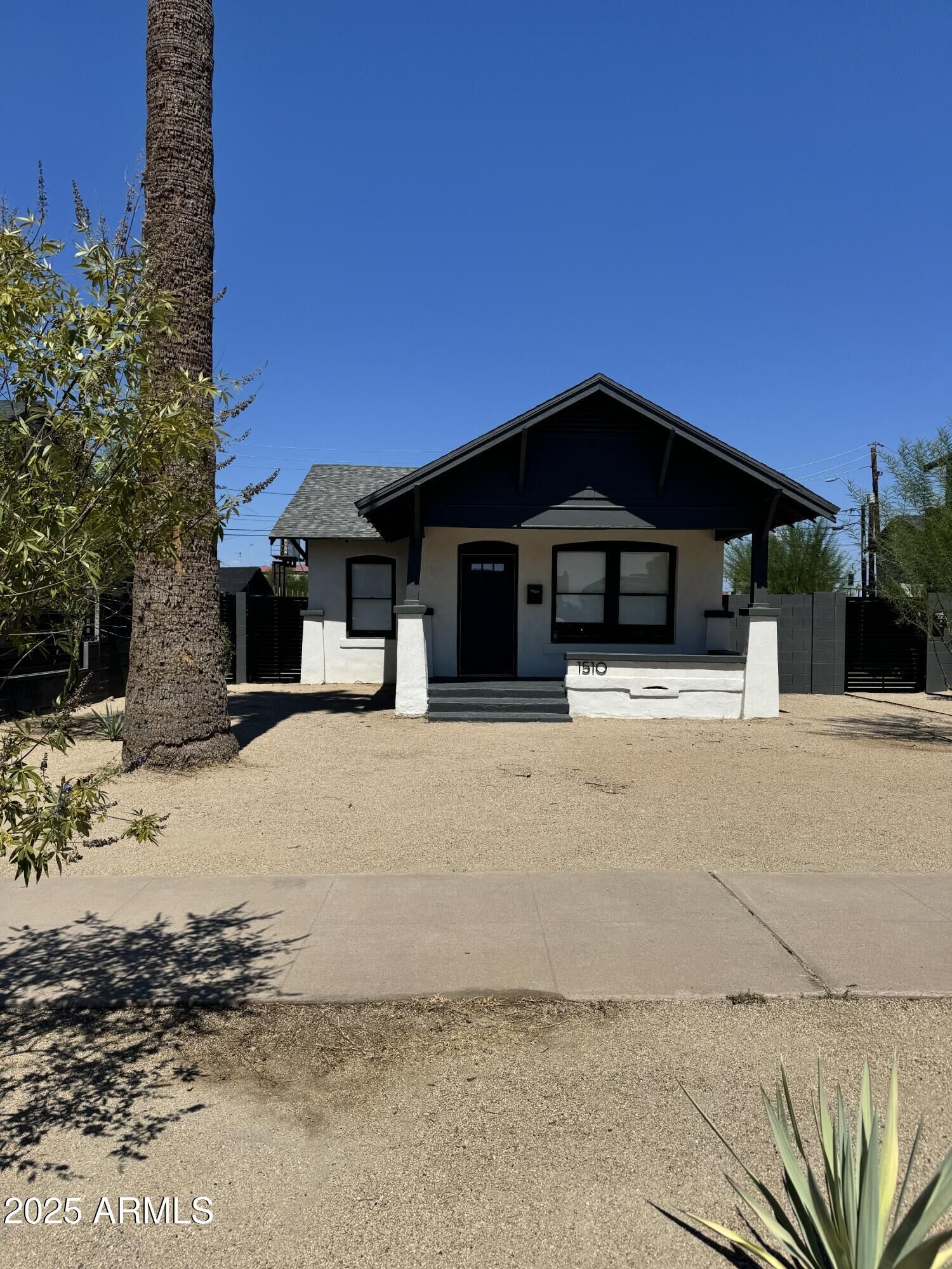 Property Photo:  1510 W Monroe Street  AZ 85007