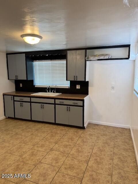 Property Photo:  416 N Lewis --  AZ 85201 