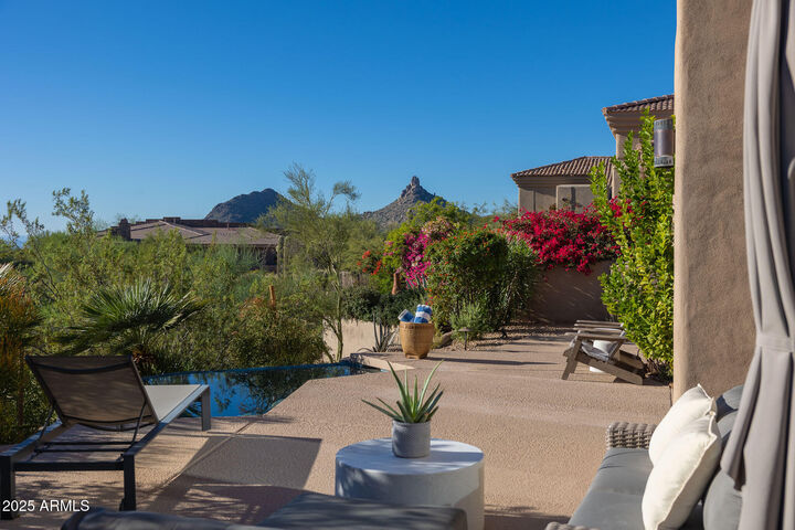Property Photo:  24350 N Whispering Ridge Way 9  AZ 85255 