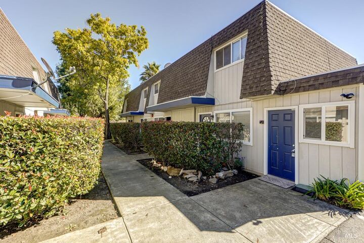 Property Photo:  722 Orchard Street  CA 95404