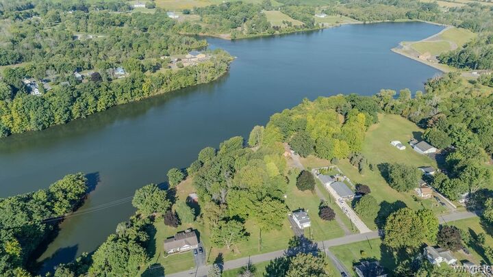 Property Photo:  285 Erin Road  NY 14103