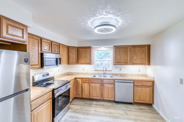 Property Photo:  520 S Scott Street  ID 83705-1817