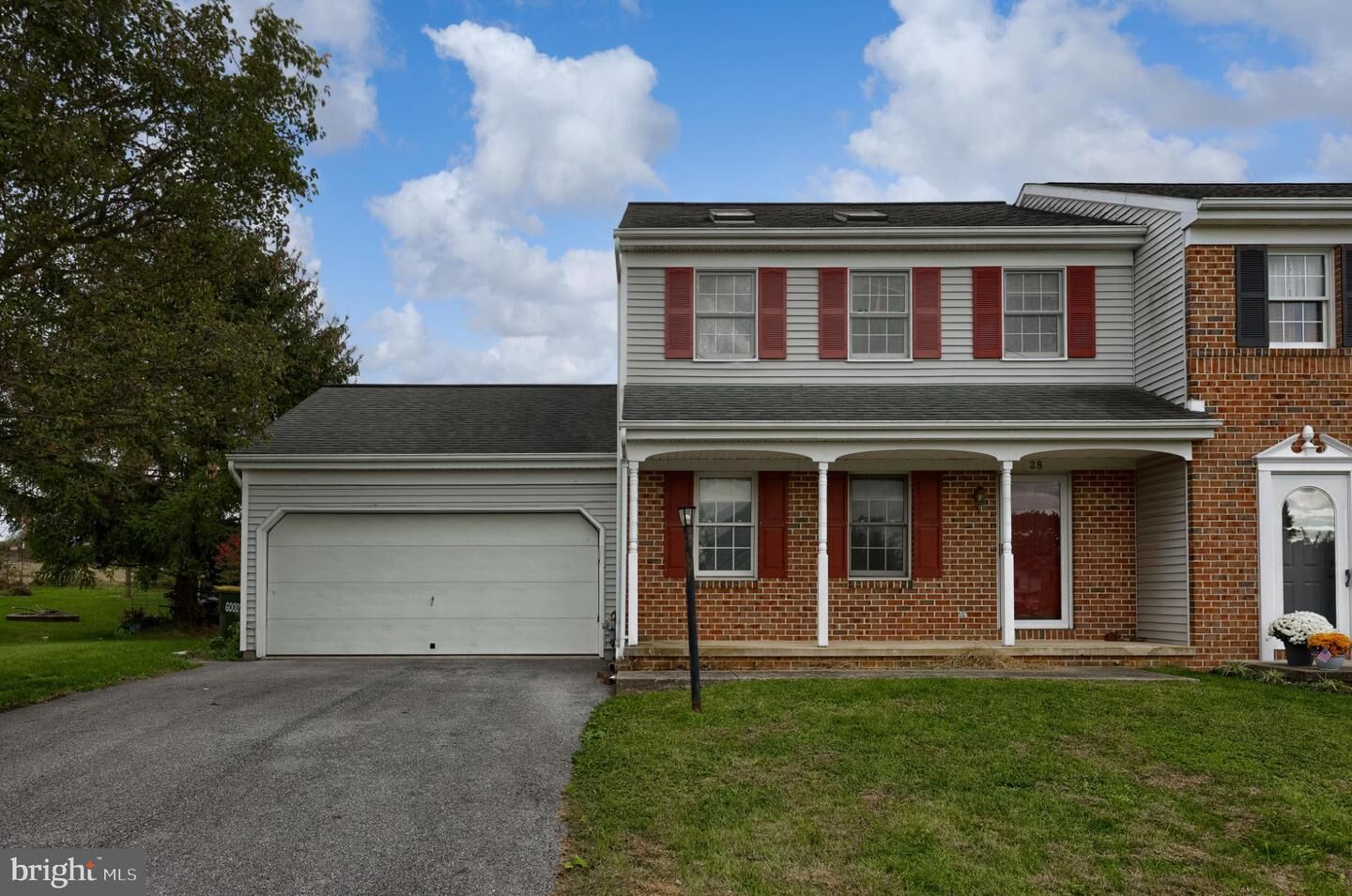 Property Photo:  28 Brookview Drive  PA 17543 