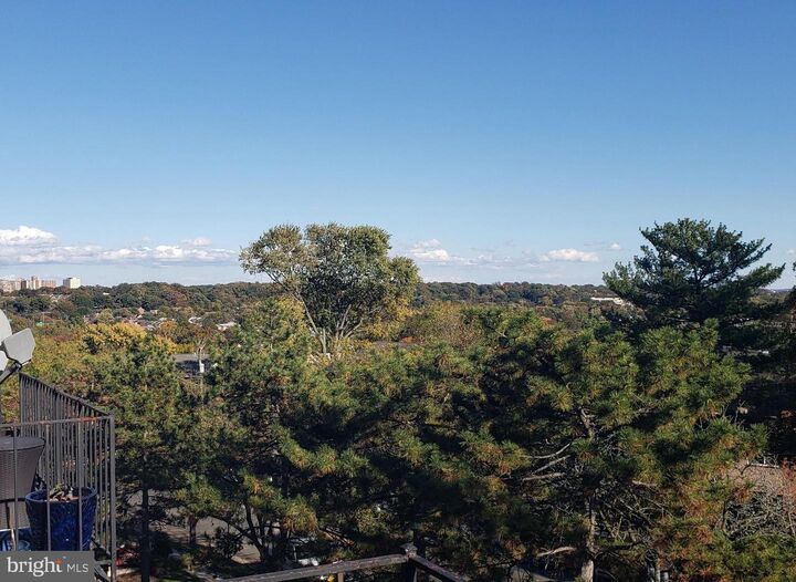 Property Photo: 426 N Armistead Street 303 VA 22312