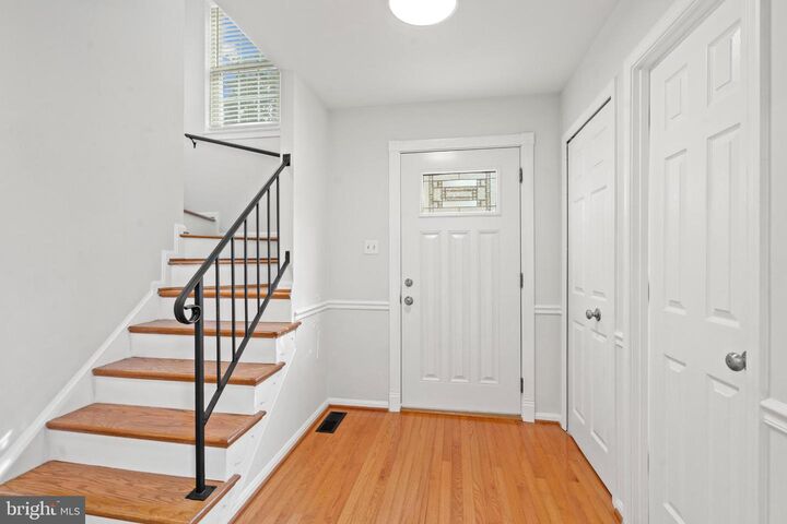 Property Photo:  9932 Longford Court  VA 22181