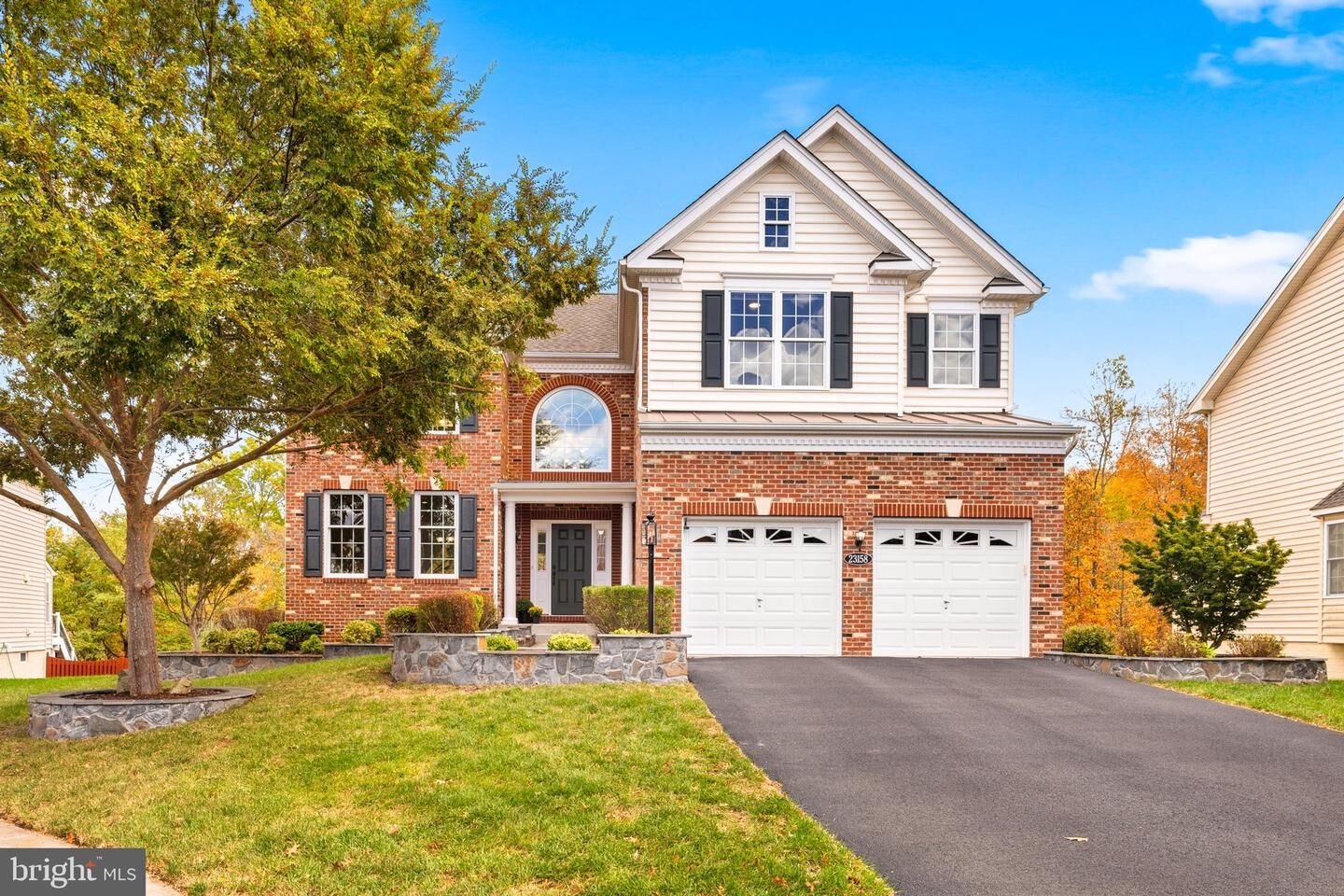 Property Photo:  23158 Glenorchy Court  VA 20148