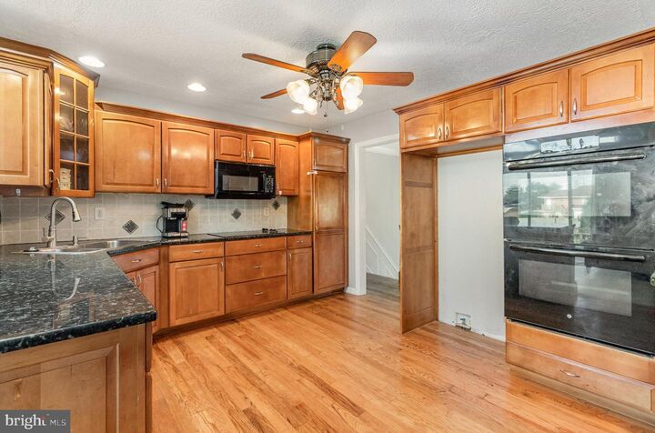 Property Photo: 3075 Staunton Avenue PA 17315