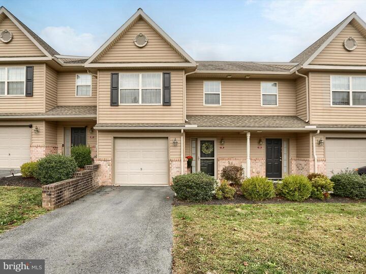 8 Brook Side Drive  Carlisle PA 17013 photo