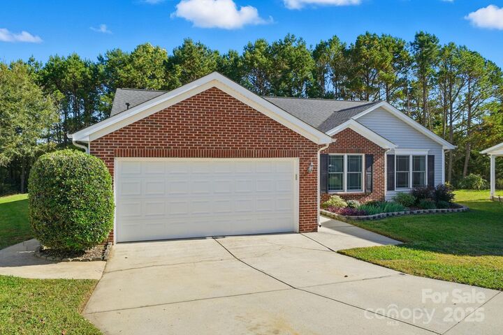 Property Photo:  3324 Covelo Court  NC 28262