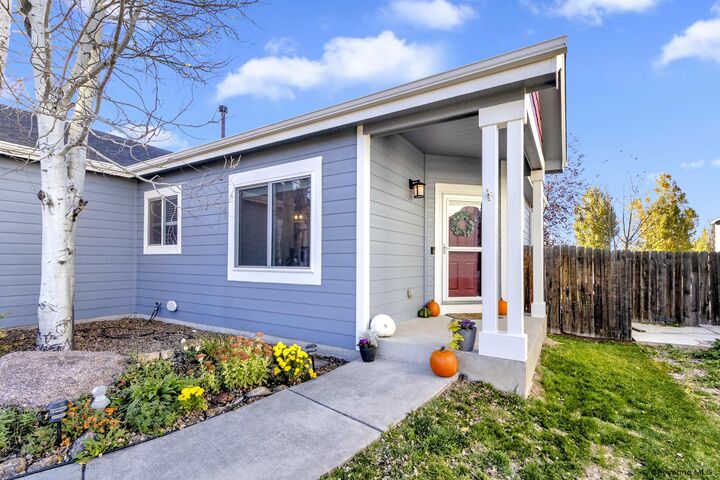 Property Photo: 5502 Aurora Pl WY 82001