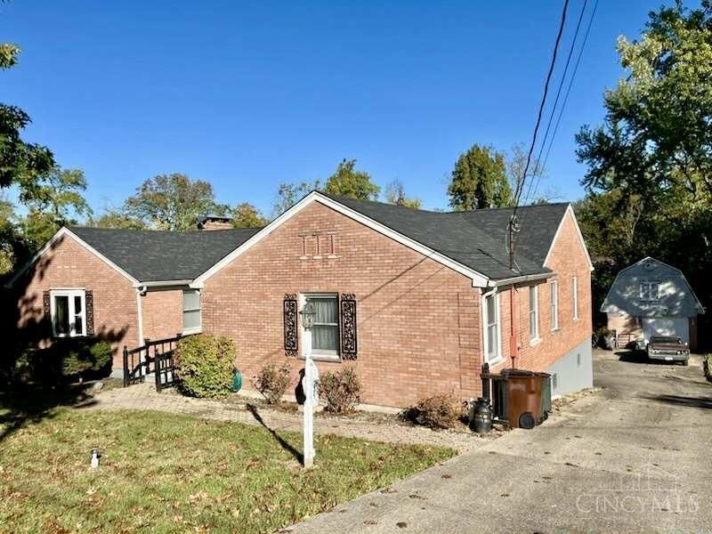 Property Photo: 3632 Crestnoll Lane OH 45211