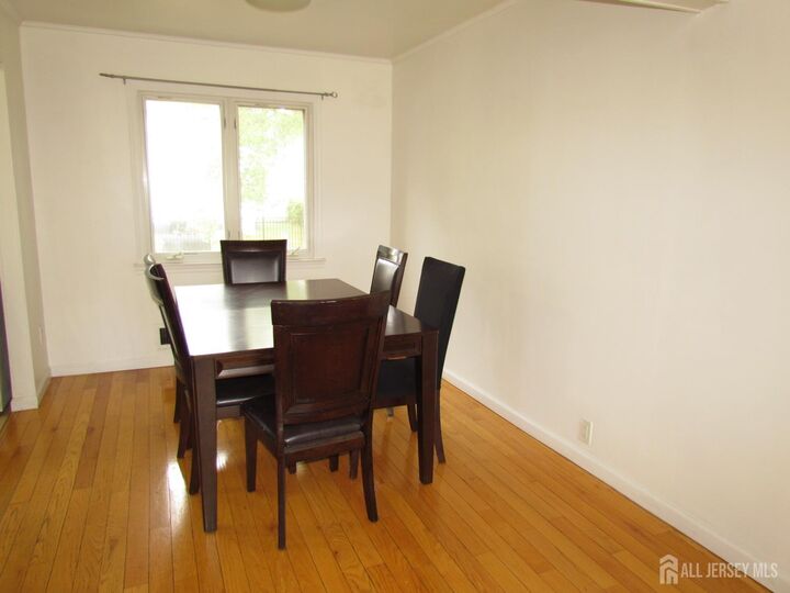 Property Photo:  10 Willow Avenue  NJ 08817