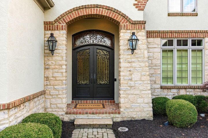 Property Photo:  5359 Gordon Way  OH 43017