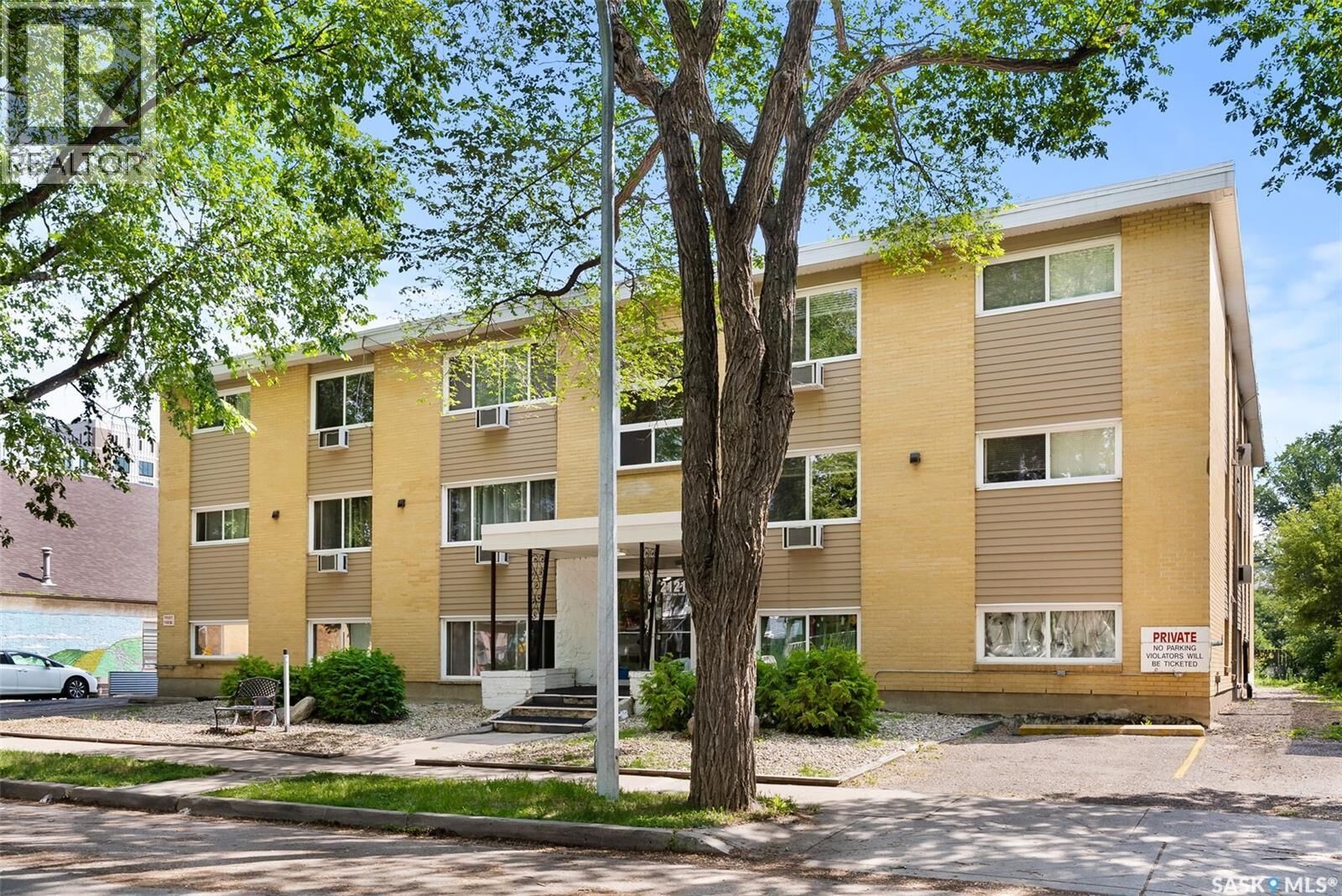 Property Photo:  10 2121 Rae Street  SK S4T 2E8 